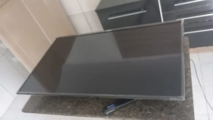 Tv nova menos de 6 meses de uso