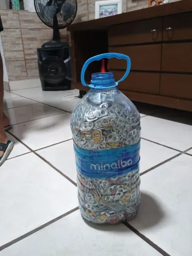 Garrafão de 5 litros com lacrede latinha