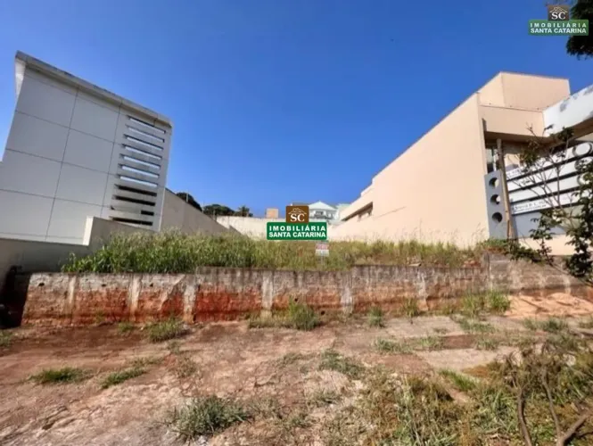Terreno à venda em Maringá, Zona 05, com 608 m²