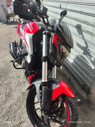 Moto Dominar 250