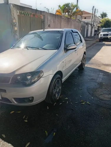 Fiat Palio HLX 1.8 MPI 8V 103cv 4P 2004