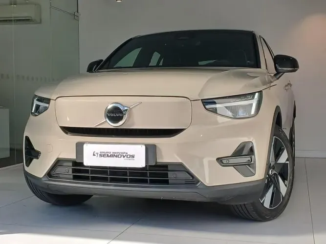Volvo C40 Recharge Plus (elétrico) 2025