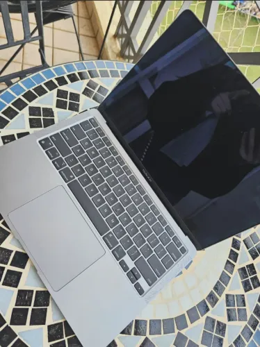 MacBook Air M1 (2020) 8gb de ram, 13.3 polegadas, 256gb