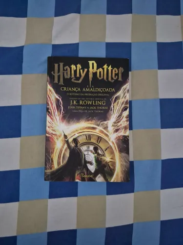 ?Livro Harry Potter e a Criança Amaldiçoada - J.K. Rowling (Perfeito Estado)