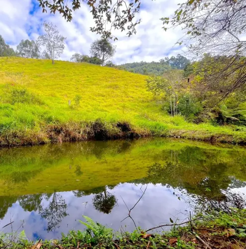 sitio 8 alqueires com lago em Piracaia SP