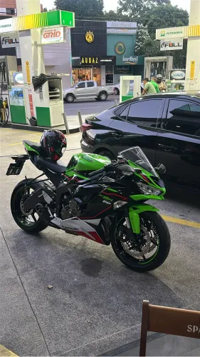 Kawasaki ZX6R 636