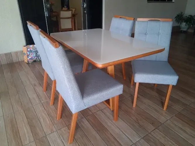 Mesa jantar  4 lugares 100% madeira 