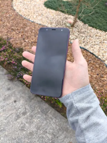 Sansung j8