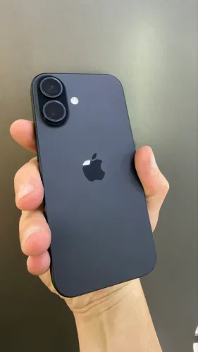 iPhone 16 - 256GB Bateria 96% (Seminovo)