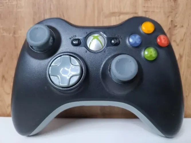 Controle / Manete Para Microsoft Xbox 360 Na Cor Preta Funcionando Perfeitamente