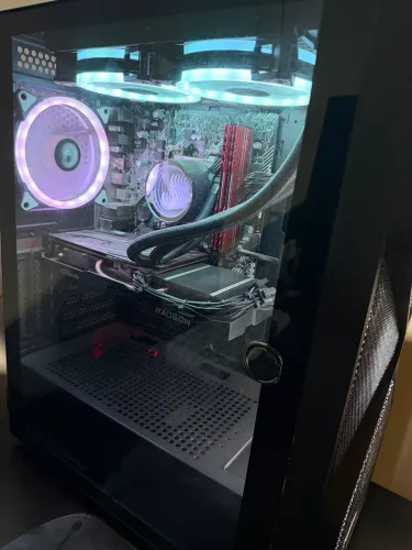 PC GAMER - RX6600
