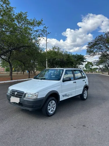 Fiat Uno Mille Celeb. WAY Econ. 1.0 F.flex 4P 2013