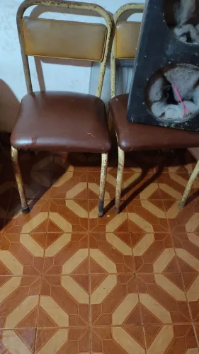 Cadeiras antigas