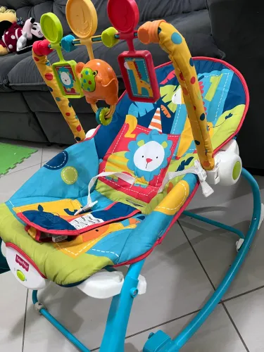 Cadeirinha de Descanso Fisher-Price Vibratória com Móbile