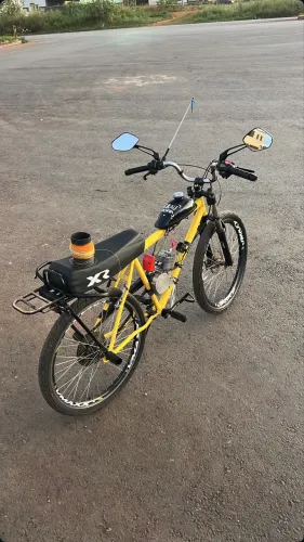 Motorizada 80cc pra vender em perfeito estado tem nota fiscal 