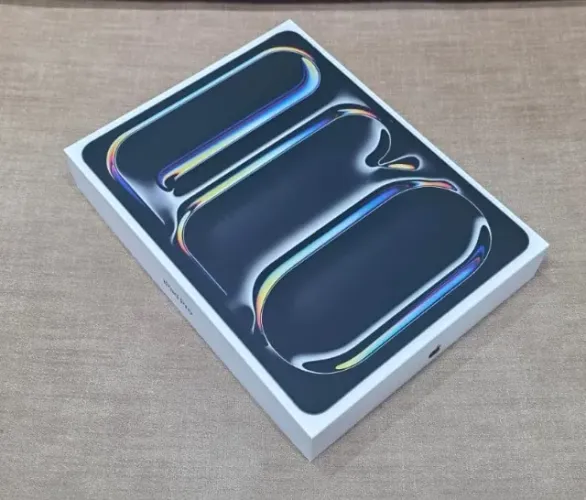 iPad Pro Apple 256GB 13 M4, Wi-Fi, 12MP Preto Especial Lacrado c/ Nota e Garantia