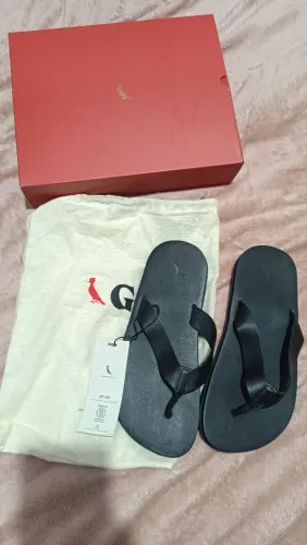 Vendo chinelo da reserva novo 