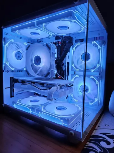 Pc Gamer - Full White