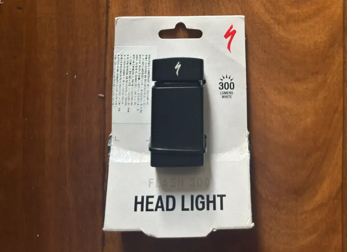 Farol Specialized Recarregavel 300Lumens -