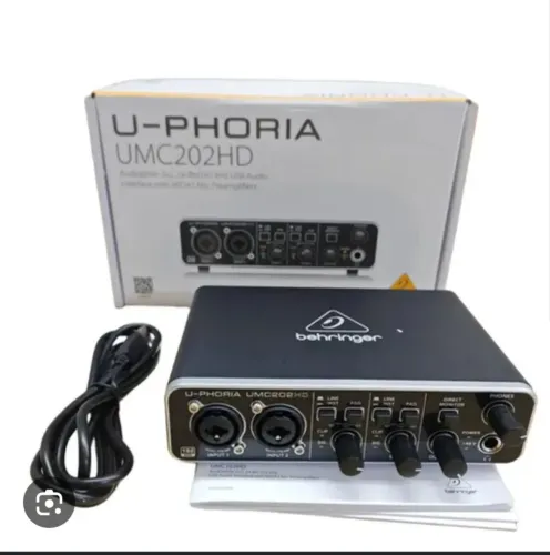 Behringer UMC202hd NOVA