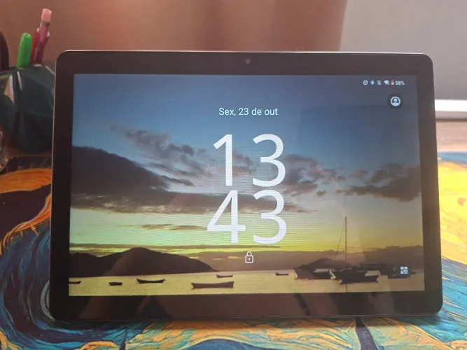 Tablet 10" + teclado + mouse