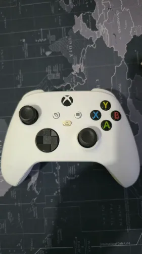 Vendo controle original para Xbox Series S/X, na cor branca