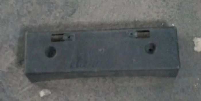 Suporte da placa do Livina.