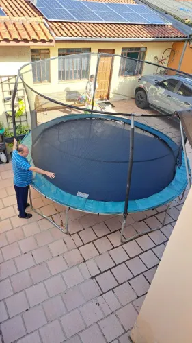 Cama Elástica de 4,25 metros com Tela de Proteção, Pula Pula - Usada