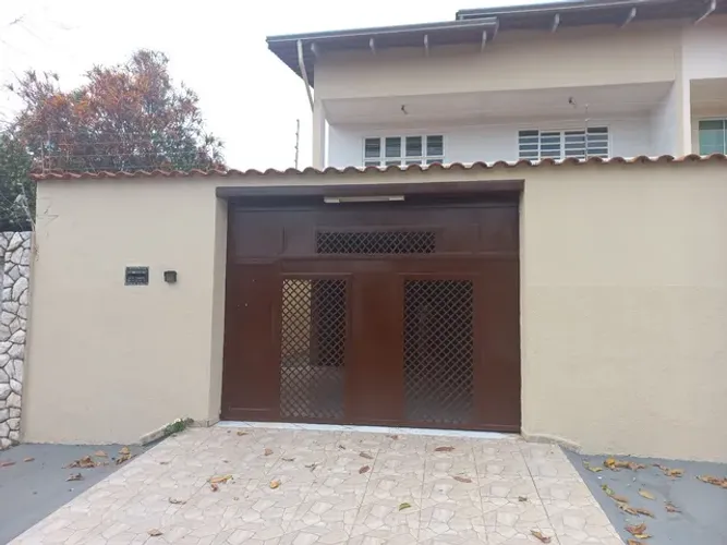 Vendo sobrando semi novo