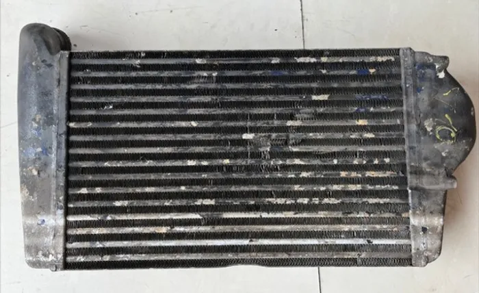 Intercooler Caminhão Mercedes Benz Mb 710 2010 Original