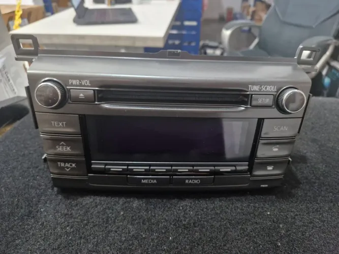 Rádio CD player Toyota Rav-4 2013/2015 Ref. *0