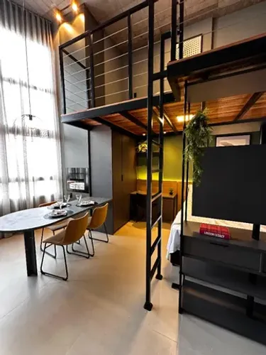 ÉVLON 602 - Duplex 100% mobiliado e equipado - 31,57m² + mezanino