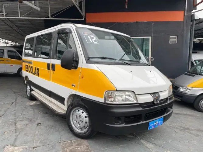 Peugeot Boxer 2.3 Minibus 15/16l TB Diesel. 2012