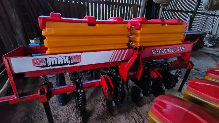 Plantadeira 4 linhas Seed Max