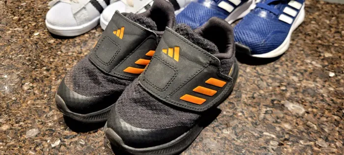 Tênis Adidas infantil 