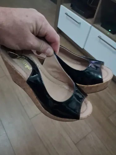 Sapato de salto feminino Via Birigui