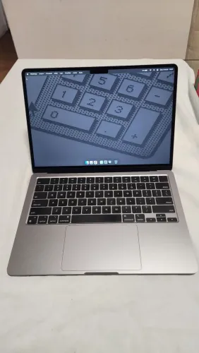 MacBook M2