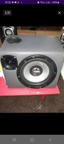 Caixa com com subwoofer 