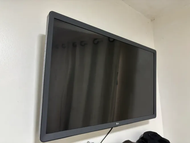 VENDO SMART TV LG ?32 PARA SAIR HOJE!