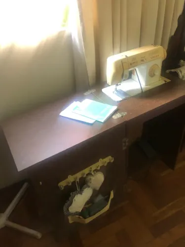 Máquina costura c gabinertr