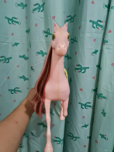 Cavalinho de brinquedo raro Barbie Mattel da Bela 