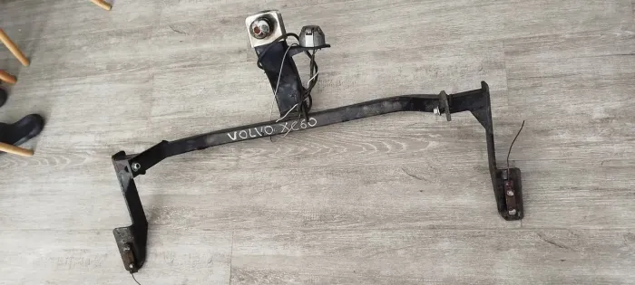 Engate Original Volvo XC60 2011 a 2013 desc a vista