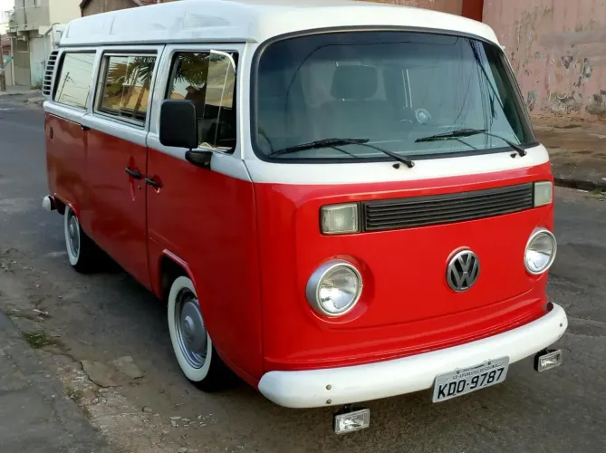 Volkswagen Kombi Standard/ Luxo/ Serie Prata 1999
