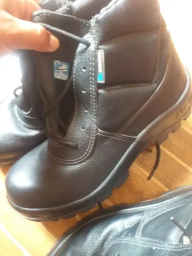 Botas de segurança em couro bico de ferro total segurança 