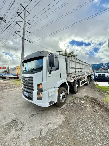VW 30.280 8x2 CABINE LEITO CARROCERIA GRANELEIRO 2022/23 ( SOMOS LOJA )