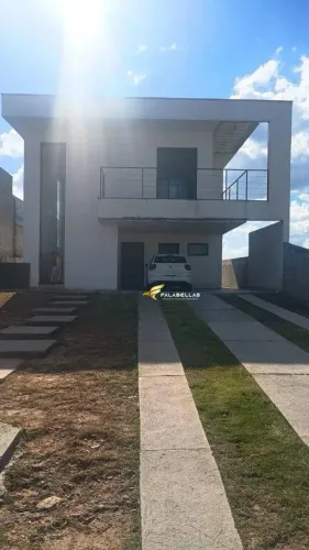 Sobrado com 4 dormitórios à venda, 260 m² por R$ 1.200.000,00 - Laguna Residencial Clube -