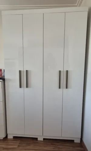 Guarda-Roupa Branco 4 Portas MDF