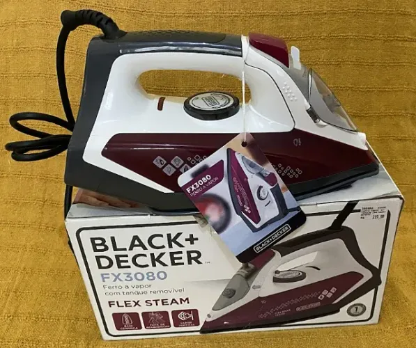 Ferro a Vapor Black Deck de Cerâmica Autolimpante, Novo na Caixa. Novo, Gar de 1 Ano 