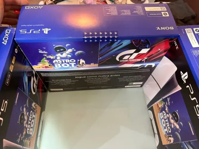 Ps5 mídia digital lacrado + 2 jogos + nota fiscal.