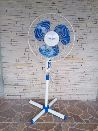 Ventilador de pedestal 